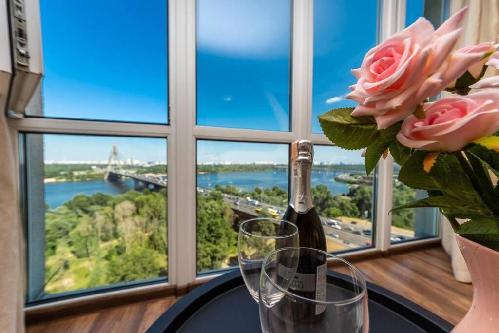 Apartments With Crazy Panoramic View Of The Dniepr Kiev Exterior foto