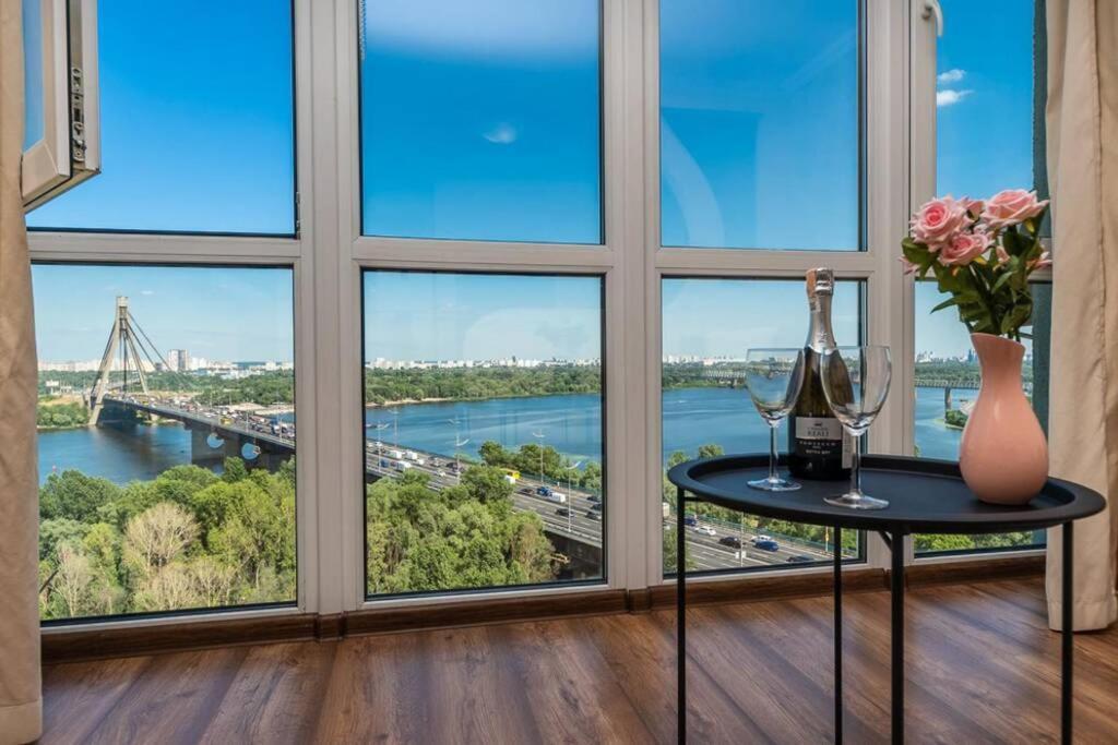 Apartments With Crazy Panoramic View Of The Dniepr Kiev Exterior foto