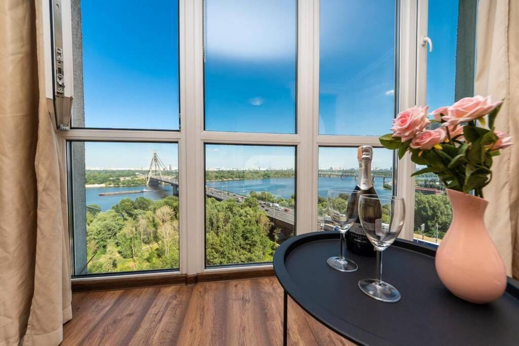 Apartments With Crazy Panoramic View Of The Dniepr Kiev Exterior foto
