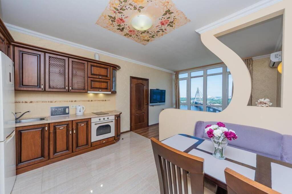 Apartments With Crazy Panoramic View Of The Dniepr Kiev Exterior foto